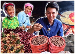 Chợ phiên toàn món lạ ở Hà Giang