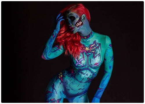 Cosplay ấn tượng cho Halloween sắp tới từ phù thủy đến zombie, ma ca rồng và bodysuit đầy gợi cảm