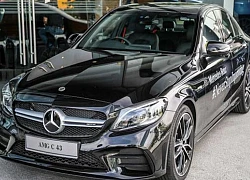 Mercedes-Benz giới thiệu bộ ba C-CLass mới: Động cơ 1.5L tăng áp, giá từ 1,4 tỷ đồng