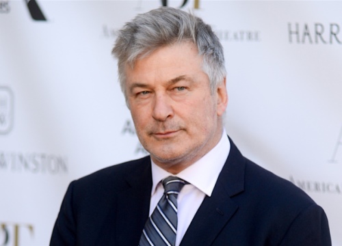 Alec Baldwin đánh người vì tranh chỗ đỗ xe