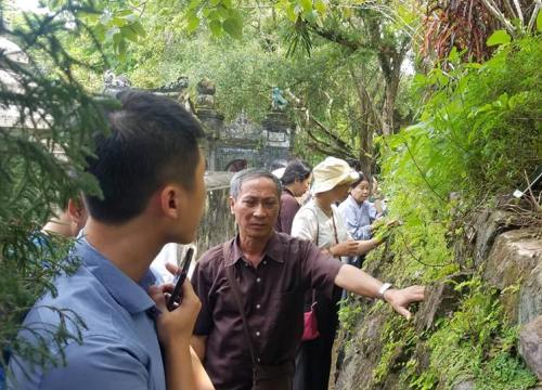 Phật tử khắp nơi đến Huế chờ duyên gặp thiền sư Thích Nhất Hạnh