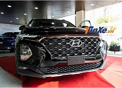 Soi kỹ Hyundai Santa Fe 2019 bản máy dầu đặc biệt được trưng bày tại đại lý