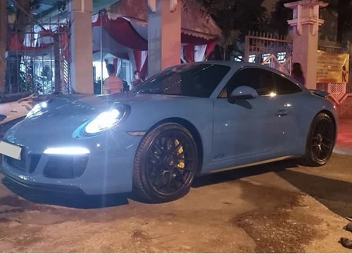 Xe thể thao Porsche 911 Carrera GTS hơn 8 tỷ đồng mang màu xanh Miami độc nhất Việt Nam