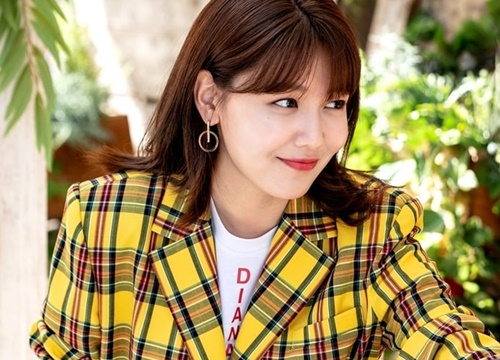 Choi Sooyoung (SNSD) hóa thân thành anti-fan của bạn trai Park Shin Hye trong phim mới