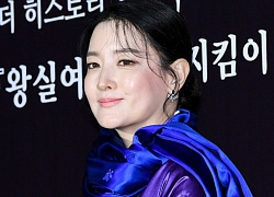 Lee Young Ae tuổi 47 mắt nâu trong veo