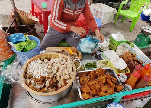 Râu mực, răng mực... là chuyện thường, ở Phan Thiết còn có một món ngon từ bộ phận chẳng ai ngờ của mực