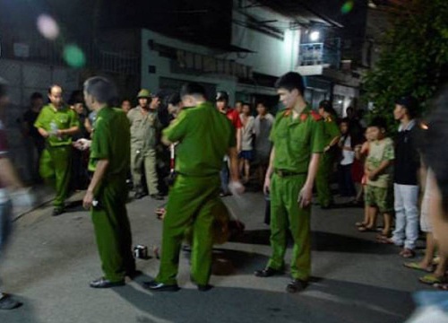 Bố chưa có tiền trả nợ, con bị nhóm đòi nợ thuê đâm chết