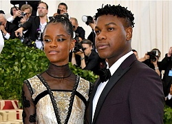 John Boyega và Letitia Wright đảm nhận vai chính trong phim tình cảm viễn tưởng Hold Back The Stars