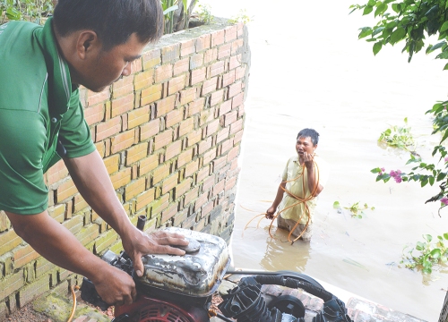 Nghề "làm bạn với hà bá": Rành chuyện "thủy phủ" hơn cảnh dương gian