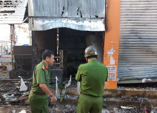 Khởi tố nghi can đổ xăng đốt cửa hàng hoa khiến 2 người thiệt mạng