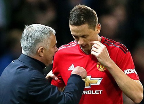 Mourinho thiên vị Matic khiến cầu thủ M.U bất mãn