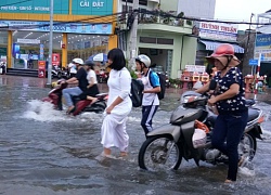 Sau cơn mưa chiều, Tân An &#8220;thất thủ&#8221; chìm trong biển nước