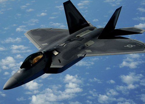 Tại sao chiến đấu cơ Su-57 của Nga lại tốt hơn F-22 và F-35 của Mỹ?