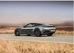 Cận cảnh siêu xe Aston Martin DB11 AMR hơn 5,2 tỉ đồng