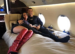 "Bàn tay hư hỏng" của Georgina như thay lời muốn nói: "Cristiano Ronaldo là chồng của tôi"