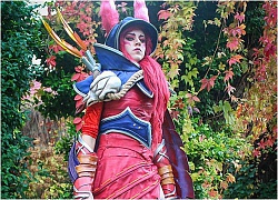 Cosplay Xayah của League of Legends một trong những dòng game hot.