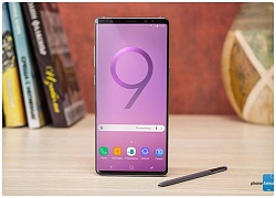 Galaxy Note 10 có màn hình lớn hơn cả iPhone XS Max