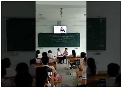 Video: Khi cô chủ nhiệm phụ họa quá có tâm