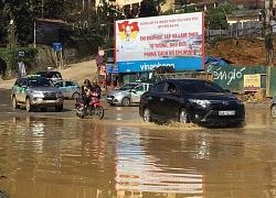 Sa Pa: Những con đường bị "băm" nát