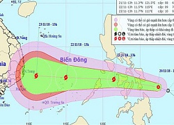 Áp thấp nhiệt đới đã vào biển Đông, Trung bộ sắp hứng mưa lớn