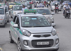 Bộ GTVT đề nghị Hà Nội không quy định một màu sơn taxi