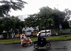 Xe dù, 'cò' khách ngang nhiên hoạt động trước cổng bến xe: Đà Nẵng lắp camera giám sát, xử lý