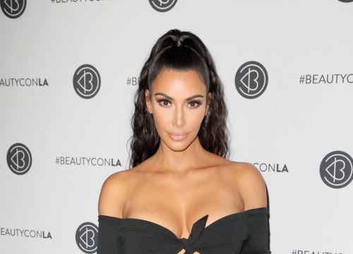 Chỉ nhờ Kim Kardashian tương tác trên mạng, một fan đã được các nhà tuyển dụng tranh nhau mời phỏng vấn