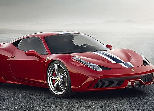 Kiện đòi bồi thường 19.500 USD vì làm móp Ferrari 458 khi đậu xe