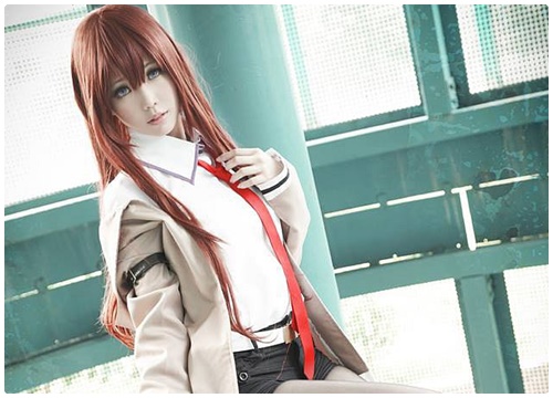 Cosplay thiên tài Makise Kurisu trên đất Nhật