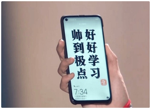 Huawei Nova 4 xuất hiện trên tay ngôi sao của nhóm TFBOYS