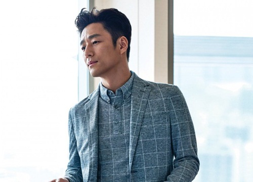 Ji Jin Hee xem xét đóng phim truyền hình mới của đạo diễn 'Hậu duệ mặt trời' và 'Thư ký Kim sao thế?'