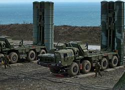 Tên lửa S-400 chuẩn bị trực chiến ở Crimea