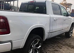 Xe bán tải "hạng nặng" Ram 1500 2019 đầu tiên cập bến Việt Nam