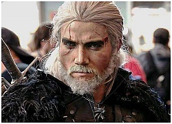 Geralt trong game The Witcher và Geralt phiên bản cosplay không khác nhau là mấy!