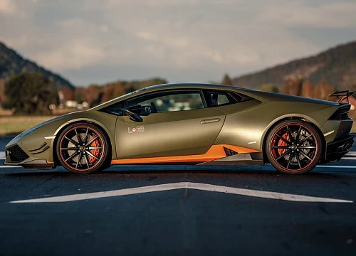 Cận cảnh Lamborghini Huracan Avio độ phong cách không quân cực hiếm