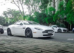 Chạm mặt Aston Martin Vantage Roadster màu trắng độc nhất Việt Nam