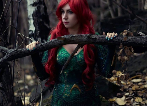 Lượm lặt ảnh cosplay Queen Mera trên Instagram