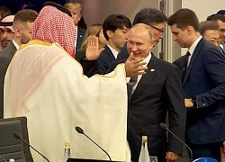 Nga giải thích màn "đập tay cao" của Putin với thái tử Ả Rập Saudi