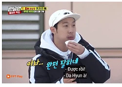 Running Man: TWICE thi nhau há miệng lớn hết cỡ trong cuộc thi ăn món cuốn "khổng lồ"