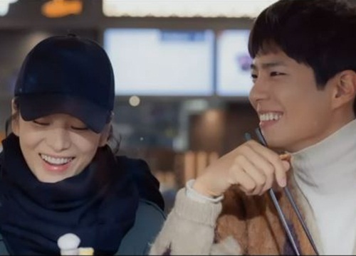 Sau scandal "ăn mỳ" cùng nhau, Song Hye Kyo lo lắng khi gặp lại Park Bo Gum