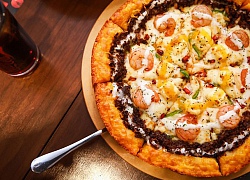 Sững sờ với những chiếc pizza kì dị nhất trên thế giới, có cả loại nhân&#8230; ve sầu và chuột lang