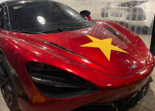 Trước giờ bóng lăn, siêu xe McLaren 720S dán sao vàng cổ vũ đội tuyển Việt Nam