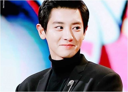 Chanyeol (EXO) trổ tài 'múa quạt' ở KBS Gayo Daechukjae, fan Việt khuyên anh chàng về Việt Nam đi 'quẩy' cùng Khá Bảnh!