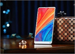 Đây là lý do tại sao CEO Xiaomi Lei Jun vẫn đang dùng MI Mix 2S chứ không phải MI Mix 3