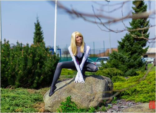 Nữ anh hùng được đông đảo cosplayer yêu mến: Ghost Spider