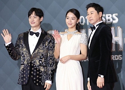 Thảm đỏ 'SBS Drama Awards 2018': Shin Hye Sun tỏa sáng cùng Ahn Hyo Seop và Lee Je Hoon