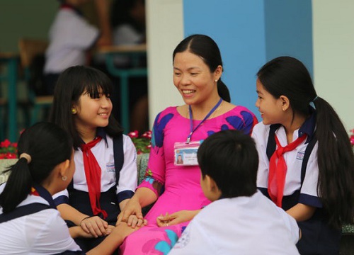 Giáo viên "xuống tay" với học trò: Không phù hợp, hãy bỏ nghề!