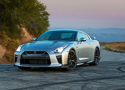 "Godzilla" Nissan GT-R 2019 tiếp tục là siêu xe "ngon, bổ, rẻ"