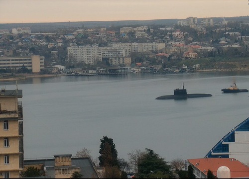 Nga bị nghi đưa tàu ngầm "Hố đen" đến eo biển Kerch giữa lúc căng thẳng với Ukraine