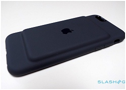 Ốp lưng "thằng gù" Smart Battery Case của Apple đang quay trở lại